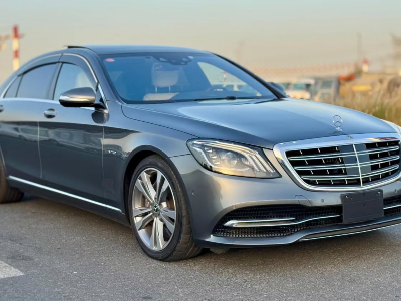 2018 Mercedes-Benz S 600 L 6.0-liter twin-turbocharged V12 Engine Grey Beige Sedan Clean Car