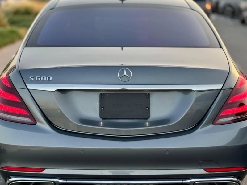 2018 Mercedes-Benz S 600 L 6.0-liter twin-turbocharged V12 Engine Grey Beige Sedan Clean Car