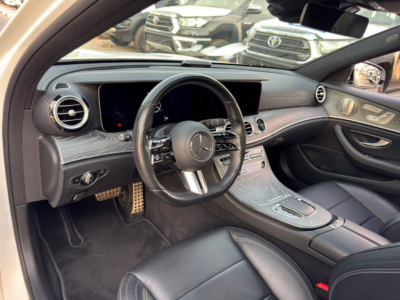 2021 Mercedes-Benz E350 2.0-liter turbocharged 4-cylinder Petrol Engine White Black Sedan