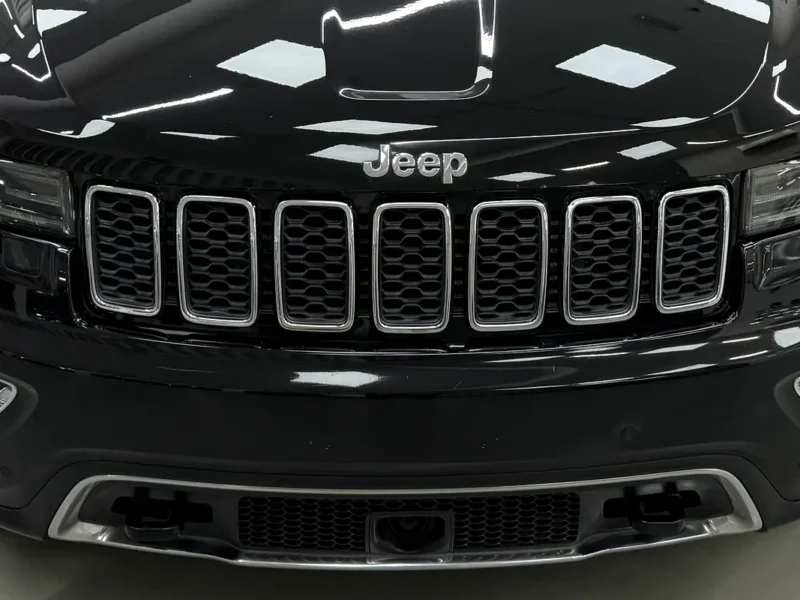 2017 Jeep Grand Cherokee Limited 6 Cylinders Petrol Engine Black Beige SUV GCC Specs Automatic