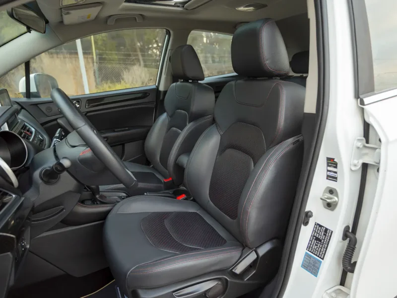 2024 JAC S3 Luxury 1.6 Litres 4 Cylinders Petrol Engine White Black SUV GCC Specs