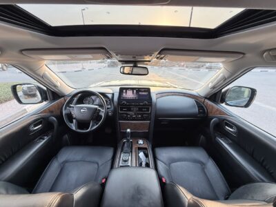 2022 NISSAN ARMADA SL 4WD 5.6L V8 VVT Petrol Engine Grey Black SUV American Specs