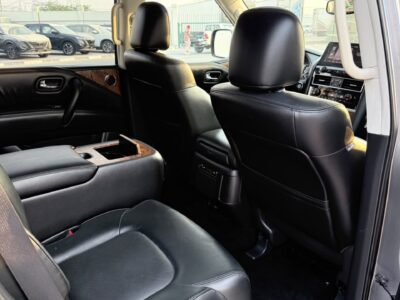 2022 NISSAN ARMADA SL 4WD 5.6L V8 VVT Petrol Engine Grey Black SUV American Specs