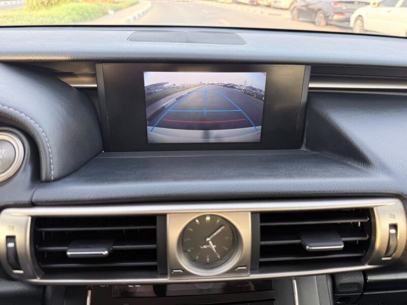 2014 LEXUS IS 250 2.5 Litres V6 Cylinders Petrol Engine White Black Sedan American Specs