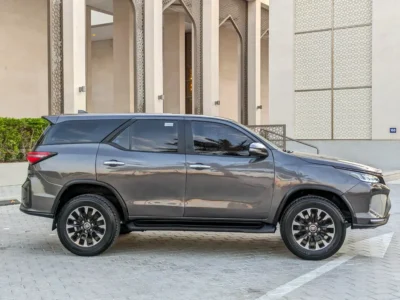 2016 Toyota Fortuner EXR Facelifted 2025 2.7 Litres V4 Petrol Engine Grey Orange SUV GCC Specs