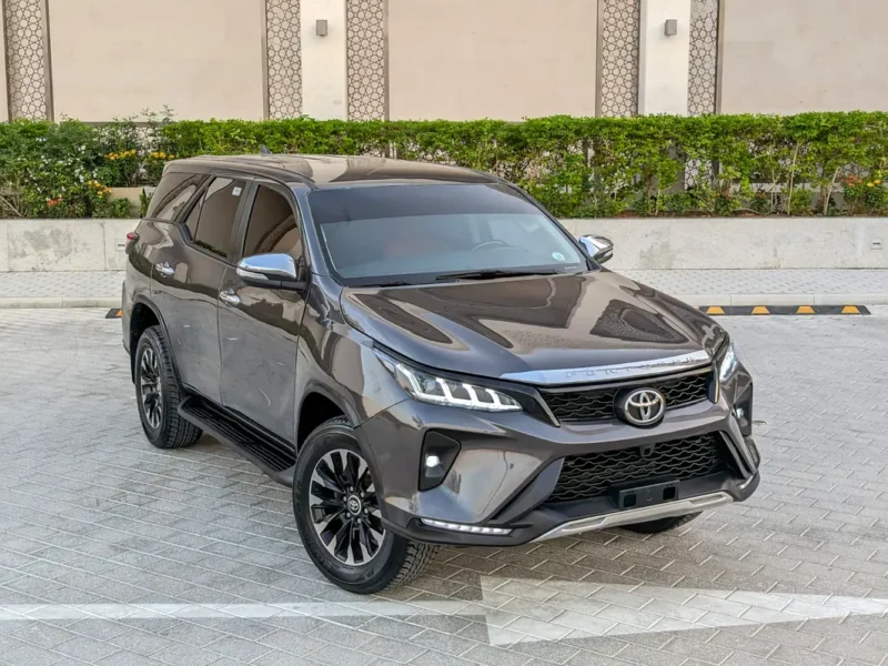 2016 Toyota Fortuner EXR Facelifted 2025 2.7 Litres V4 Petrol Engine Grey Orange SUV GCC Specs