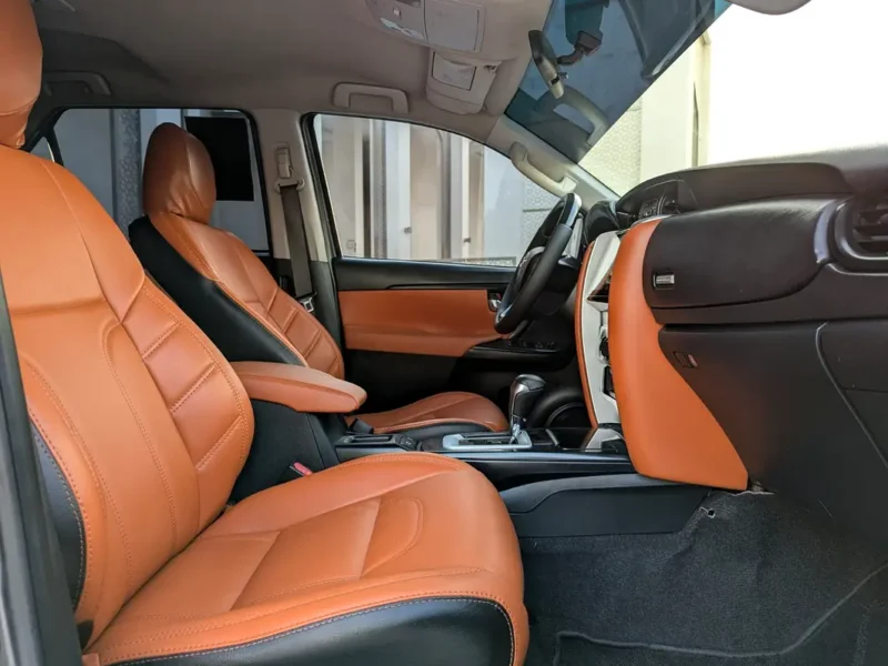 2016 Toyota Fortuner EXR Facelifted 2025 2.7 Litres V4 Petrol Engine Grey Orange SUV GCC Specs