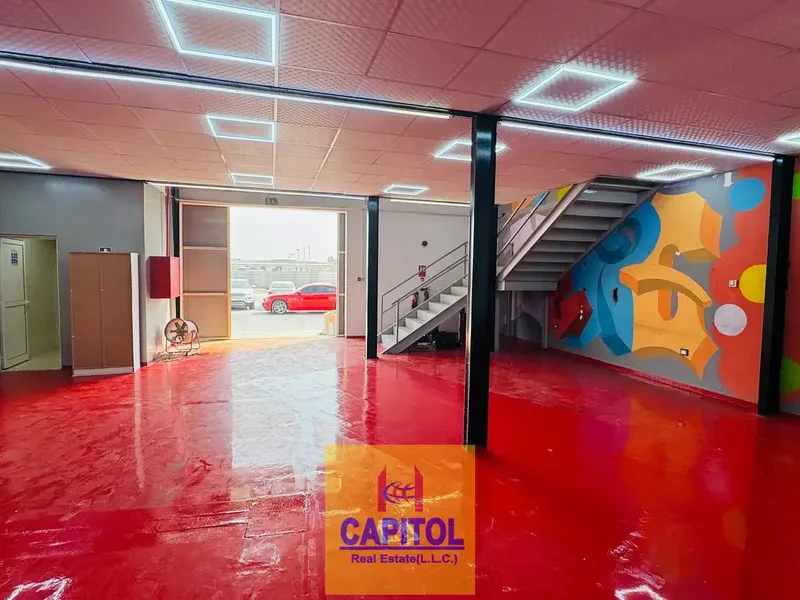 Prime Location in Al Quoz Industrial 4 3330 sq ft