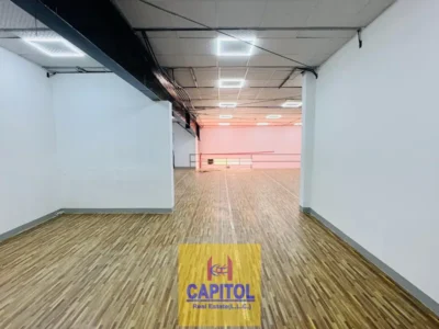 Prime Location in Al Quoz Industrial 4 3330 sq ft