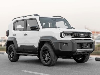 2027 Toyota Land Cruiser FJ 2.7 Litres 4-Cylinder Petrol Engine White Black SUV GCC Specs