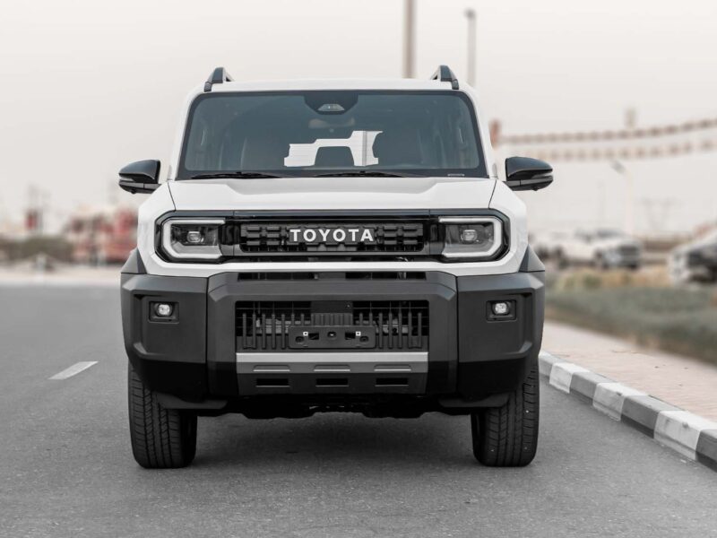 2027 Toyota Land Cruiser FJ 2.7 Litres 4-Cylinder Petrol Engine White Black SUV GCC Specs