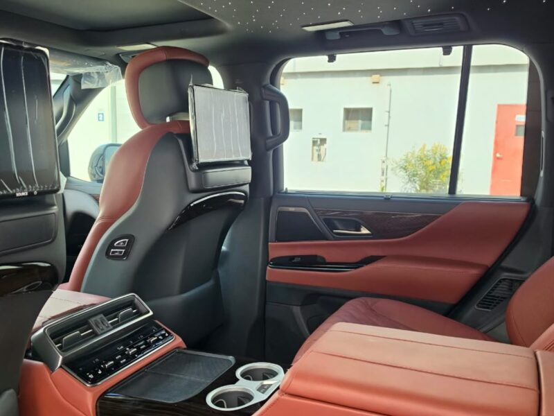 2027 Lexus LX 700h MBS Luxury 3.5L Twin-Turbo Hybrid Silver Maroon SUV GCC Specs