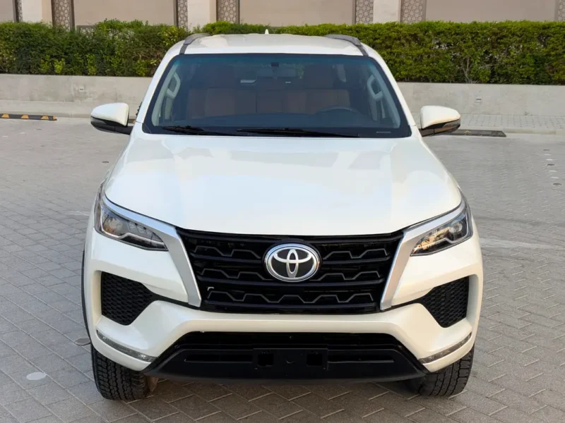 2022 Toyota Fortuner GX 2.8 Litres 4 Cylinders Diesel Engine White Beige SUV GCC Specs