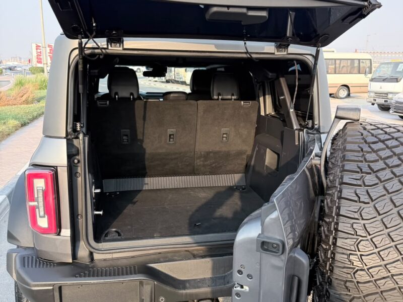 2021 FORD BRONCO 4X4 2.7 Litres 4 Cylinders Petrol Engine Grey Black SUV American Specs