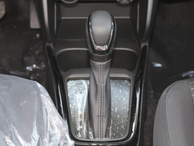 2027 Suzuki Swift 1.2 Litres 3 Cylinder Petrol Engine Silver Black Hatchback GCC Specs