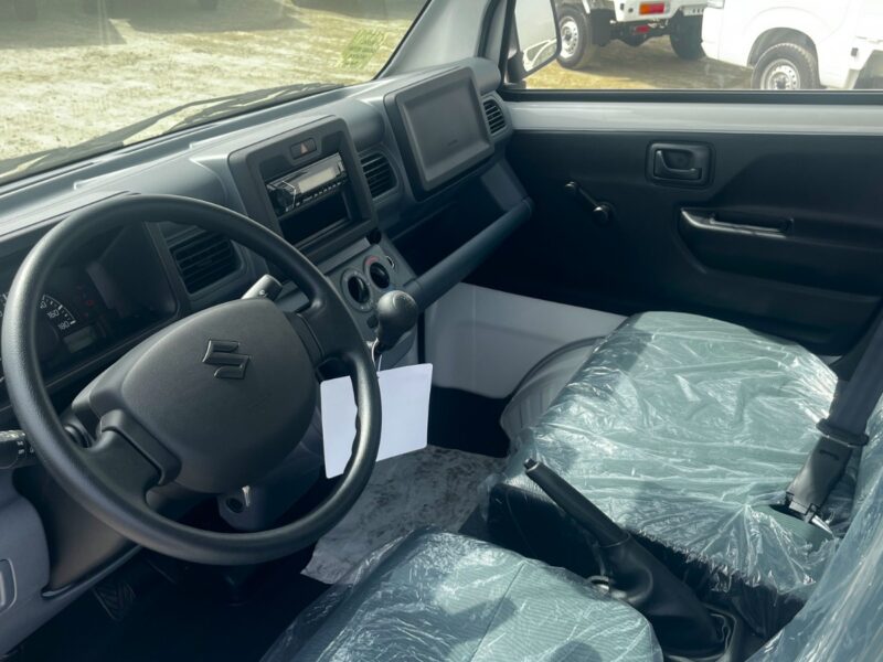 2027 Suzuki Carry 1.5L Four-Cylinder Petrol Engine White Black Pickup Truck GCC Specs