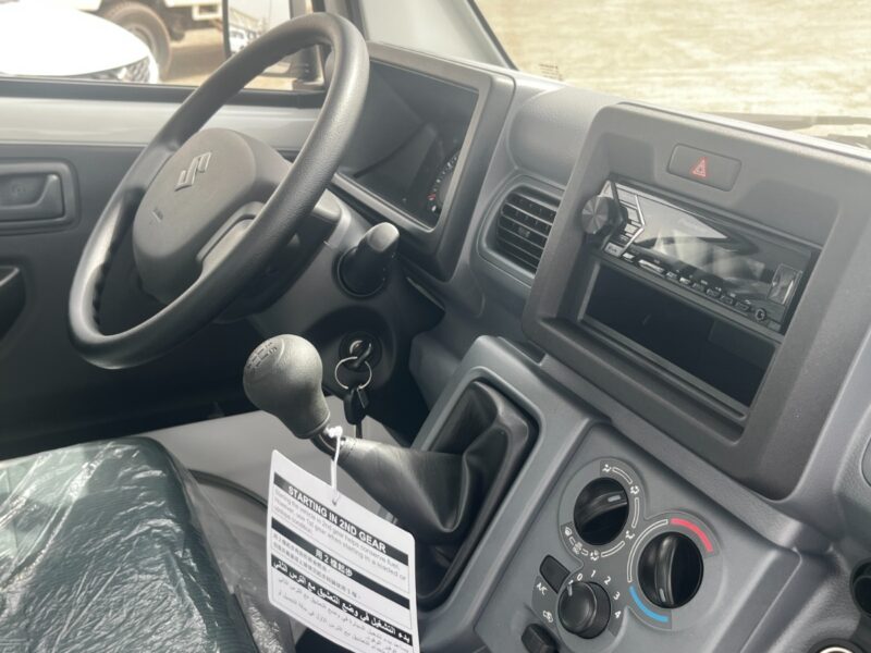 2027 Suzuki Carry 1.5L Four-Cylinder Petrol Engine White Black Pickup Truck GCC Specs