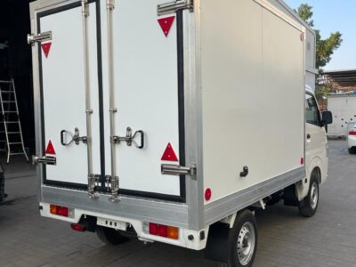 2027 Suzuki Carry Refrigerator 1.5L Four-Cylinder Petrol Engine White Black Mini Truck