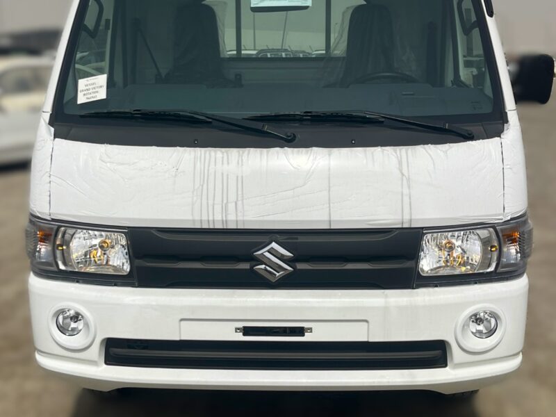 2027 Suzuki Carry 1.5L Four-Cylinder Petrol Engine White Black Pickup Truck GCC Specs