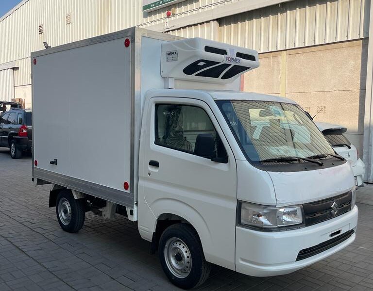 2027 Suzuki Carry Refrigerator 1.5L Four-Cylinder Petrol Engine White Black Mini Truck