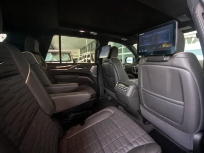 2024 Cadillac Escalade Sport Platinum 6.2 Litres V8 Petrol Engine Black SUV Japanese Specs