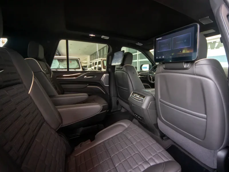 2024 Cadillac Escalade Sport Platinum 6.2 Litres V8 Petrol Engine Black SUV Japanese Specs