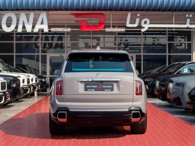 2025 Rolls-Royce Cullinan Silver Badge V12 Twin-Turbo 6.75L Grey blue SUV Japanese Specs