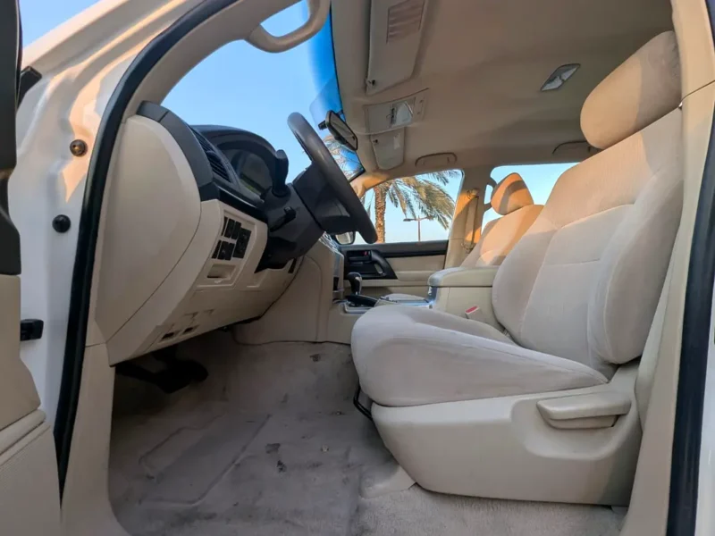 2018 Toyota Land Cruiser GX 4.0 Litres V6 Petrol Engine White Beige SUV GCC Specs