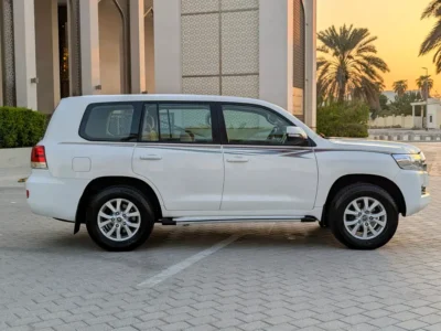 2018 Toyota Land Cruiser GX 4.0 Litres V6 Petrol Engine White Beige SUV GCC Specs