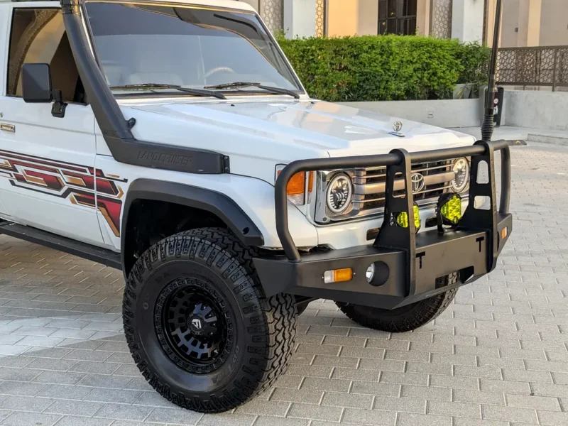 2000 Toyota Land Cruiser 70 Series LC 79 40th Anniversary V6 4.2L Diesel White Beige Truck