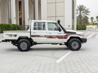 2018 Toyota Land Cruiser 70 Series LC 79 LX 4.5L V8 Diesel Engine White Beige Pickup Truck