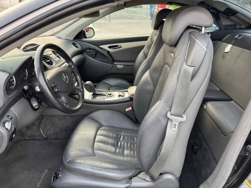 2003 Mercedes-Benz SL55 AMG 5.4-liter V8 Supercharged Petrol Engine Black Coupe Clean Car