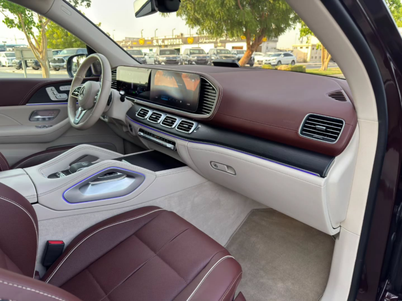 2021 MERCEDES-MAYBACH GLS 600 4.0 Litres V8 Biturbo Petrol Engine Black Maroon SUV Clean Car