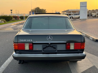 1989 Mercedes-Benz 560SEL 5.5-liter naturally aspirated V8 Petrol Engine Black Sedan RWD