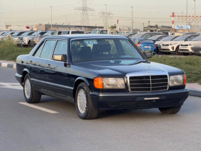 1991 Mercedes-Benz 300 SEL 3.0 Litres inline-six Petrol Engine Black Blue Sedan Neat and Clean Car
