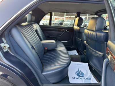 1991 Mercedes-Benz 300 SEL 3.0 Litres inline-six Petrol Engine Black Blue Sedan Neat and Clean Car
