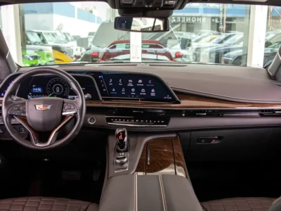 2024 Cadillac Escalade Sport Platinum 6.2 Litres V8 Petrol Engine Black SUV Japanese Specs