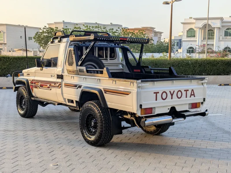 2000 Toyota Land Cruiser 70 Series LC 79 40th Anniversary V6 4.2L Diesel White Beige Truck