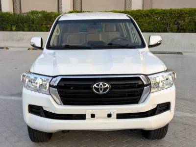 2018 Toyota Land Cruiser GX 4.0 Litres V6 Petrol Engine White Beige SUV GCC Specs