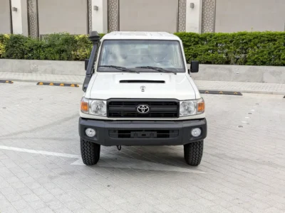 2018 Toyota Land Cruiser 70 Series LC 79 LX 4.5L V8 Diesel Engine White Beige Pickup Truck