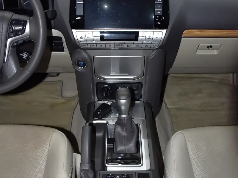2023 Toyota Prado VXR 6 Cylinders Petrol Engine White Beige SUV GCC Specs Automatic