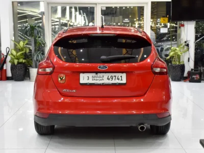 2015 Ford Focus SE 2.0 Litres Inline-4 Petrol Engine Red Black Hatchback GCC Specs