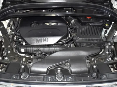 2018 MINI Countryman Cooper S 2.0L Turbocharged 4-Cylinder Engine White Brown Hatchback