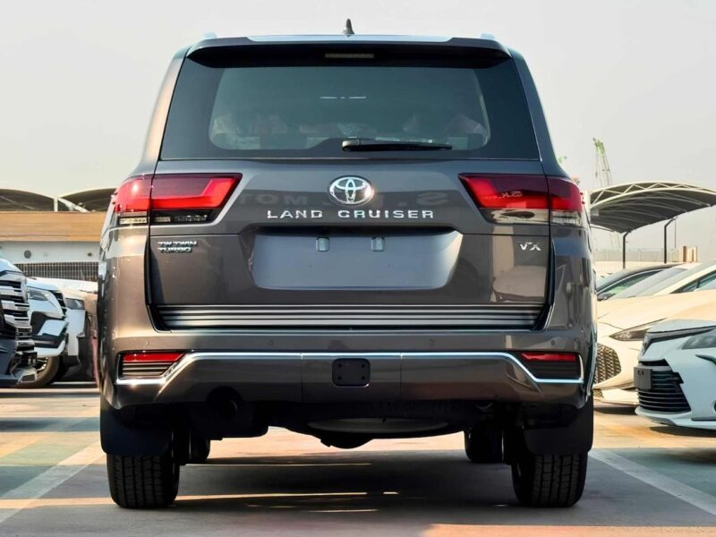 2026 Toyota Land Cruiser VX 3.3 Litres 6 Cylinders Diesel Twin-Turbo Engine Grey Black SUV