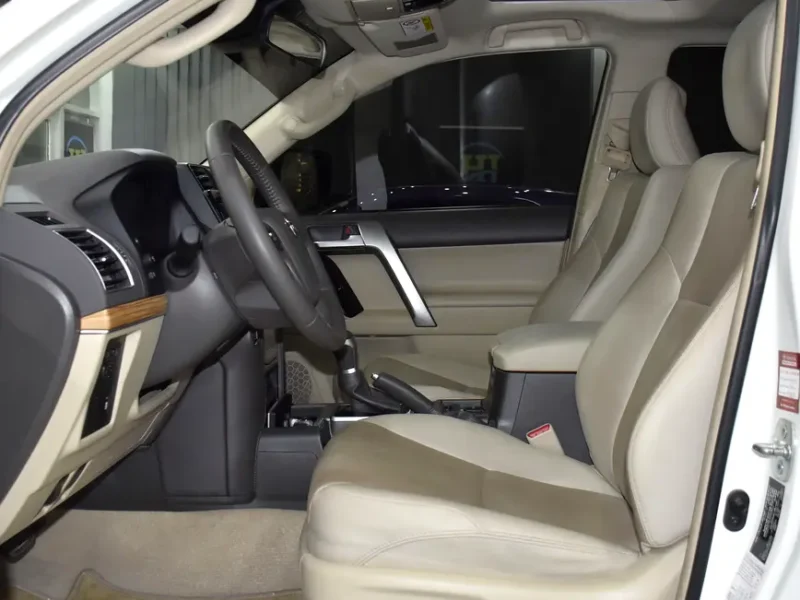 2023 Toyota Prado VXR 6 Cylinders Petrol Engine White Beige SUV GCC Specs Automatic