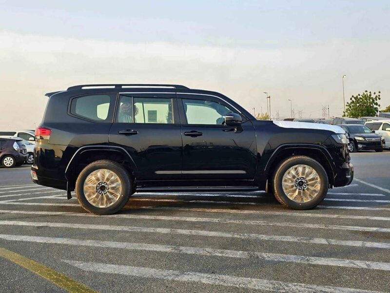 2024 Toyota Land Cruiser GXR 3.3L 6 Cylinders Diesel TT Engine Black SUV FULL OPTION