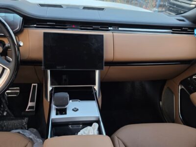 2027 Land Rover RANGE ROVER 4.4 Litres 8 Cylinders Twin Turbo Petrol Engine Black Tan SUV
