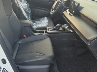 2027 TOYOTA COROLLA CROSS 2.0L 4 Cylinders HYBRID Engine White Black SUV GCC Specs