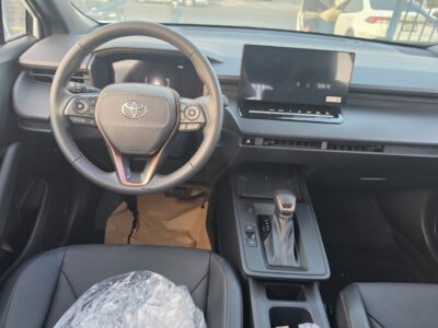 2027 TOYOTA COROLLA CROSS 2.0L 4 Cylinders HYBRID Engine White Black SUV GCC Specs