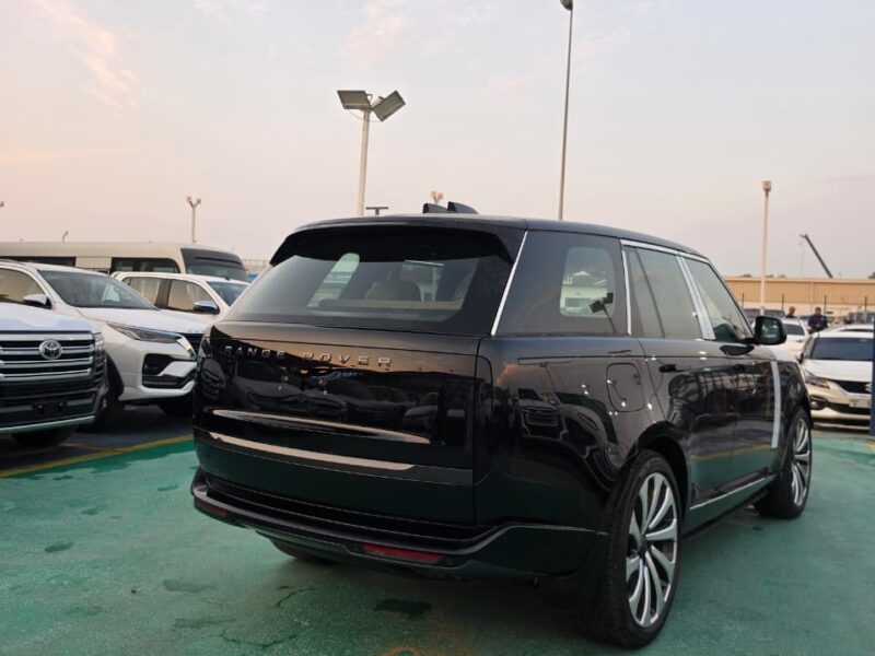 2027 Land Rover RANGE ROVER 3.0 Litres 6 Cylinders Petrol Engine Black Tan SUV GCC